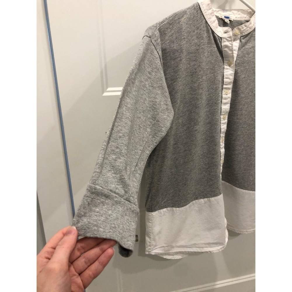 𝅺gap Blouse - Picture 2 of 8